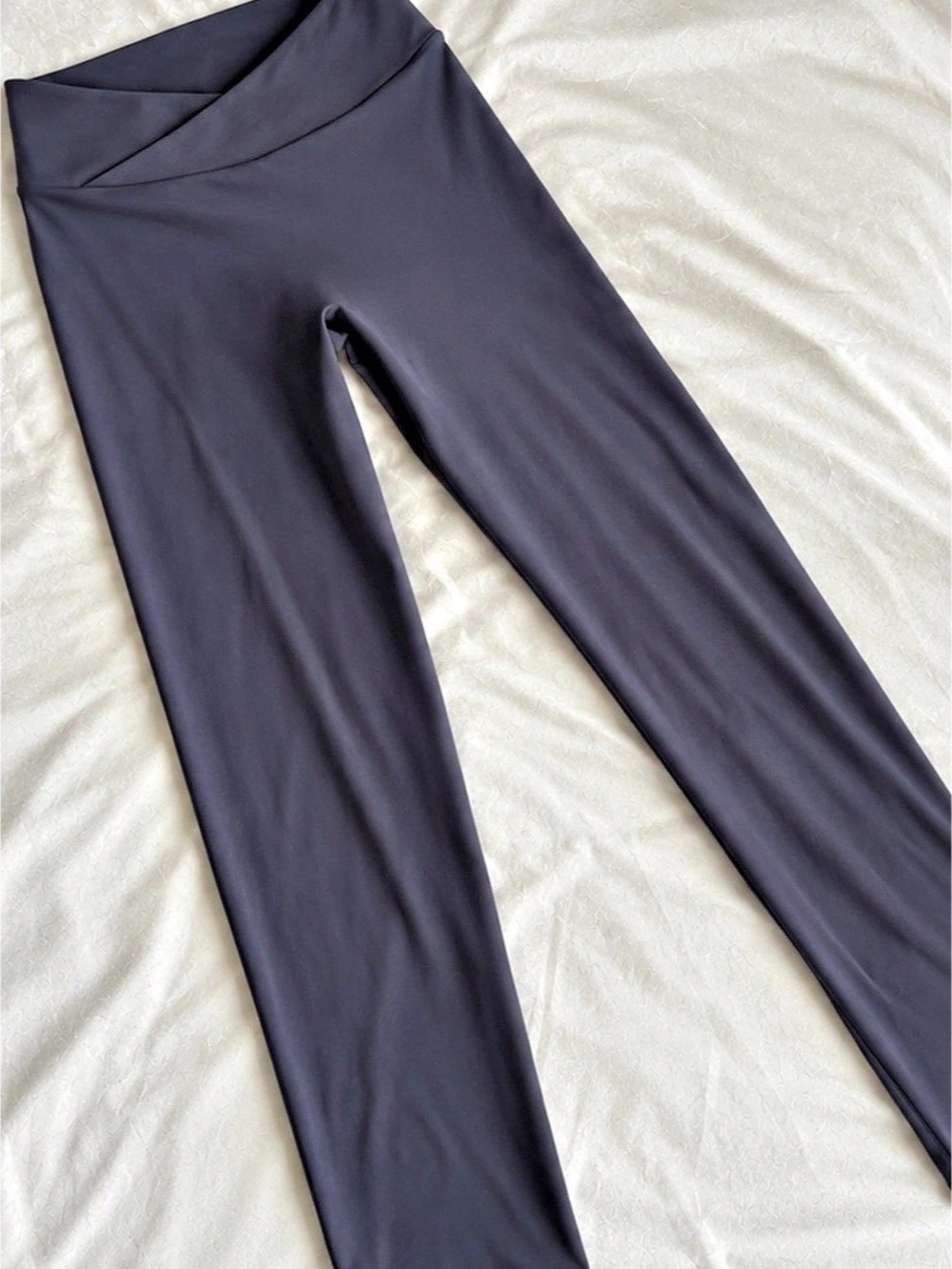 High-Rise Navy Grey Leggings